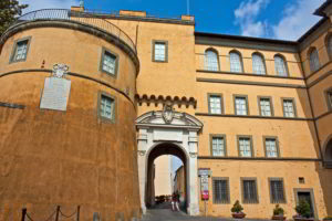 Castel Gandolfo, entrada